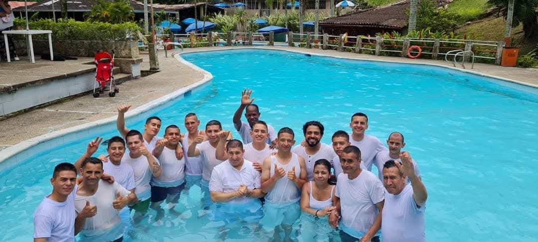 Bautismos y actividades externas AVIPAZ